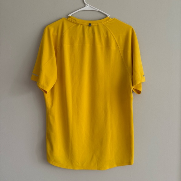 Nike Men's dri fit LIVESTRONG Shirt - Picture 4 of 6